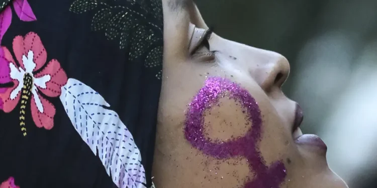 Dia 8 de março é feriado nacional para trabalhadores brasileiros em celebração ao Dia Internacional da Mulher?