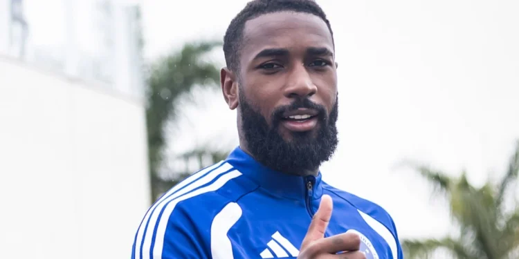 Confirmado: Gerson vai voltar a dividir o gramado com jogadores do Flamengo