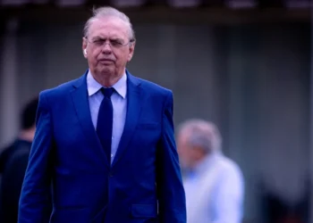 Corinthians dá um passo atrás em negócio de R$ 103 milhões com o Milan