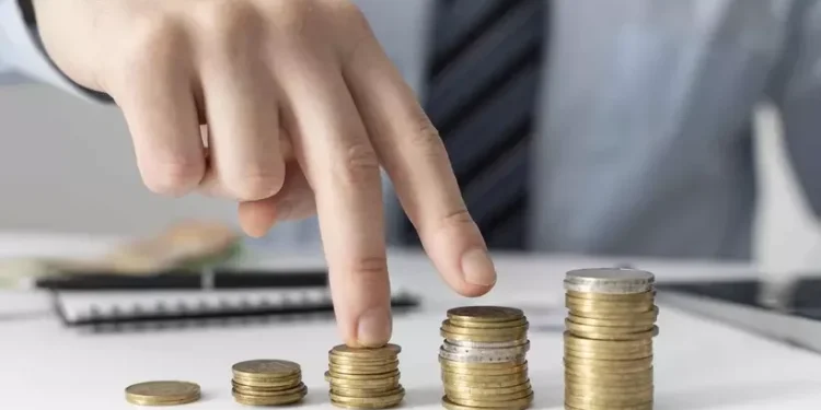 País com PIB de R$ 163 trilhões não dá conta e precisa pegar 50 bilhões emprestado por semana