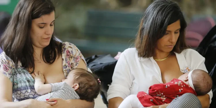 Governo garante benefício de R$ 650 para mães de primeira viagem até os 6 meses do bebê