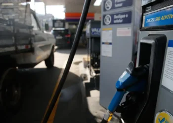 Rede com mais de 150 postos no Brasil anuncia R$ 6 bilhões em investimentos para frear crise do diesel