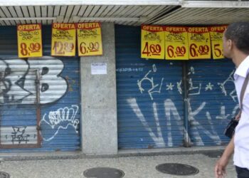Supermercados de São Paulo vão fechar neste domingo (15)?