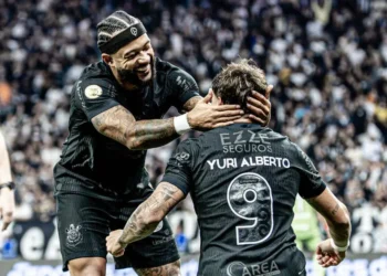 Salário superior a R$ 1 milhão por mês afasta Corinthians de sombra para Memphis e Yuri Alberto