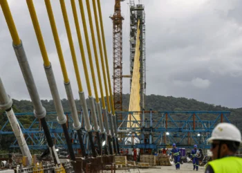 Nova ponte de R$ 400 milhões e 1.200 metros terá quatro faixas e está quase pronta