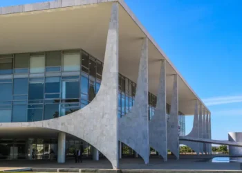 Programa do governo deve ganhar nova faixa de renda para beneficiar quem ganha até R$ 13 mil