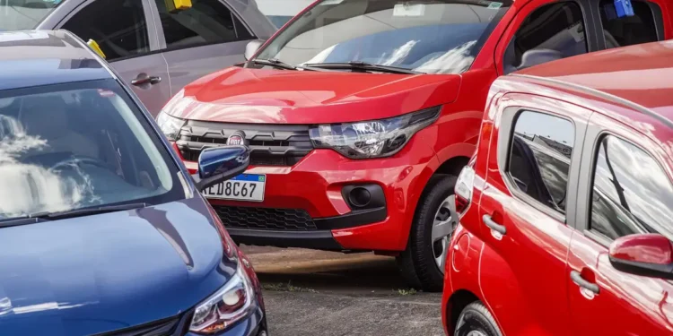 Adeus ao carro popular: Nova tendência de consumo pode acabar com o modelo mais barato