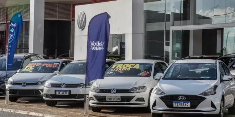 Montadora de veículos queridinha dos brasileiros vai cortar 50 mil empregos em suas operações até 2030