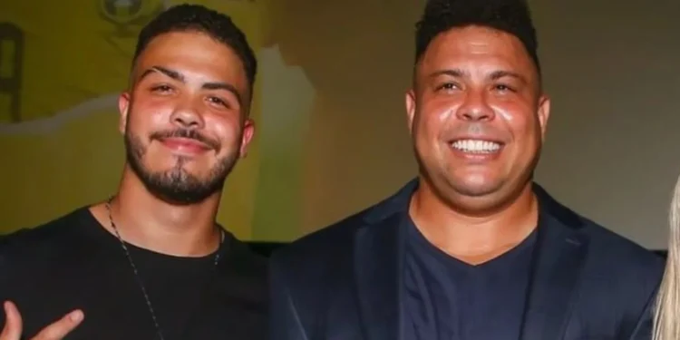 Enquanto o filho mais velho de Ronaldo Fenômeno é DJ, seu filho mais novo ganhou bolsa de estudos em universidade famosa