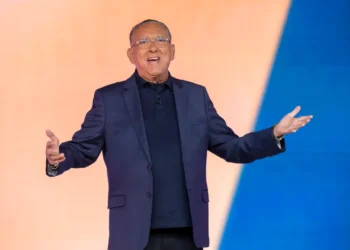 Enquanto recebia R$ 5 milhões por mês no auge, Galvão Bueno aceitou muito menos para trabalhar no SBT