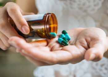 Medicamento popularizado entre os jovens pode causar AVC e perda da visão
