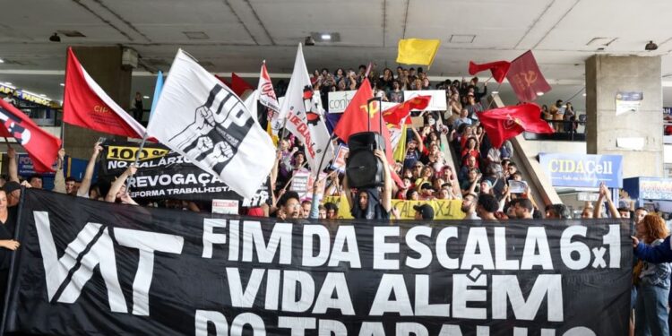 Brasileiros só vão poder trabalhar de segunda a sexta com o fim da escala 6×1?