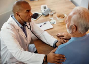 Médicos alertam sobre hábito comum nas manhãs de domingo