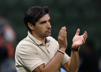 Abel Ferreira dá adeus no Palmeiras logo antes do clássico contra o Corinthians