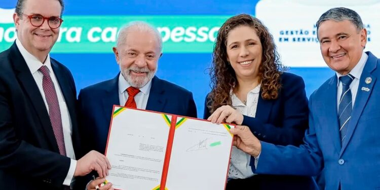 Governo dá mais 9 meses para brasileiros substituírem o antigo RG