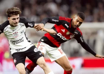 Clubes brasileiros vão começar a disputar nova competição que paga R$ 130 milhões ao campeão