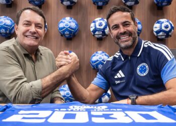 Cruzeiro pode enviar 2 jogadores para o Grêmio no meio do ano