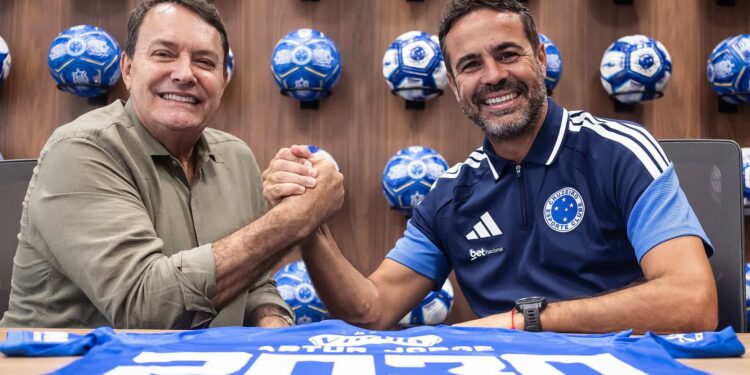Cruzeiro pode enviar 2 jogadores para o Grêmio no meio do ano