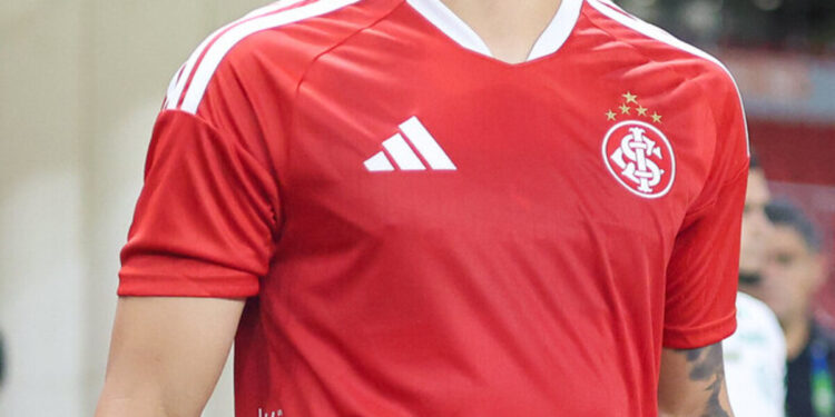 Jogador que deixou o Inter querido pela torcida está cobrando o clube na Justiça