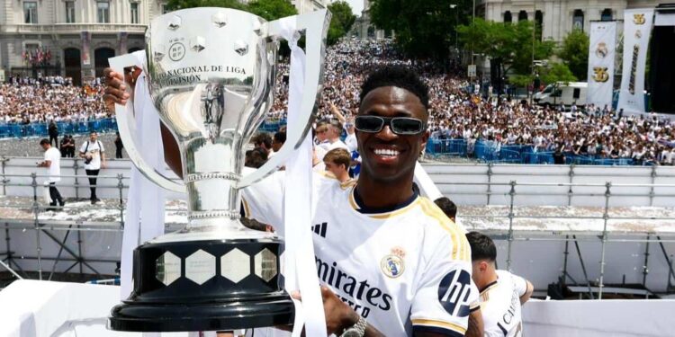 Lei Vini Jr é aprovada pela FIFA e nova regra começa a valer na Copa do Mundo