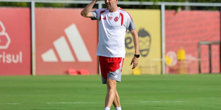 Paulo Pezzolano define os 3 primeiros reforços para o Inter contratar