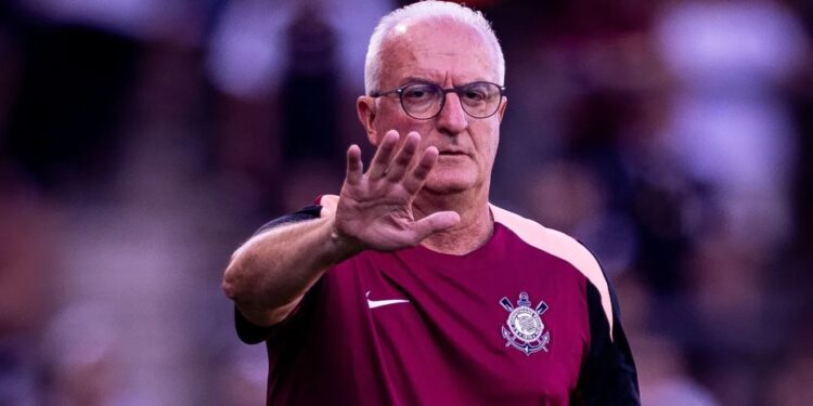Enquanto Filipe Luís recebeu R$ 6 milhões do Flamengo, multa de Dorival Júnior no Corinthians não fica atrás