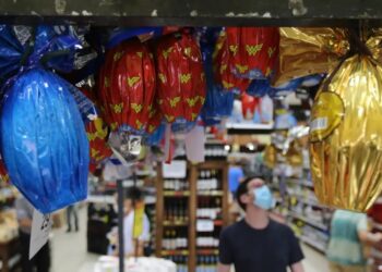 O que acontece com ovos de Páscoa que não são vendidos nos supermercados