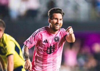 Rivais dentro e fora de campo: Messi compra clube espanhol logo depois de Cristiano Ronaldo