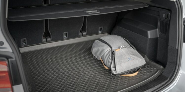 Carro com maior porta-malas do Brasil supera 2 mil litros de espaço e vira xodó das famílias grandes