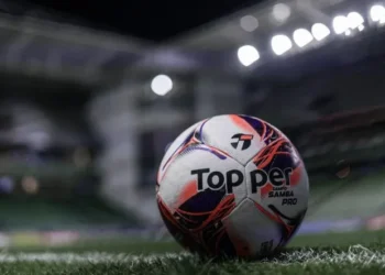 R. Gaúcho assina contrato para treinar clube mineiro