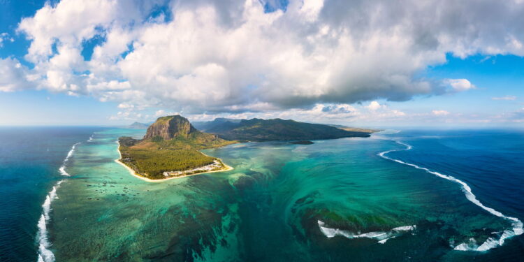 Cachoeira mais alta do mundo com 3.500 metros fica submersa e não pode ser vista a olho nu