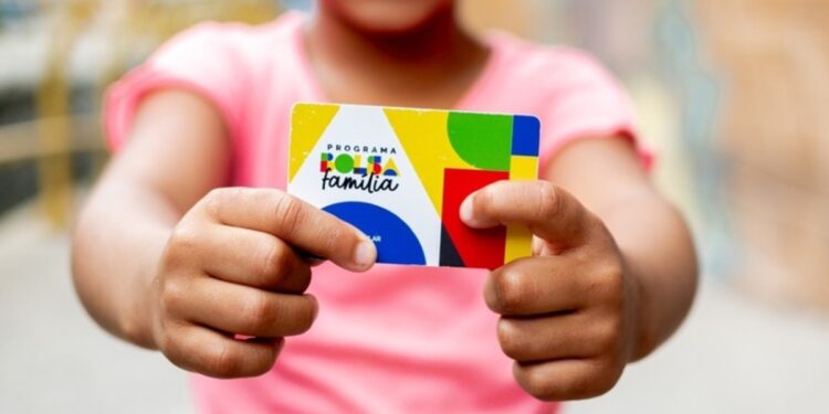 Bolsa Família é liberado para quem tem CPF negativado por dívidas?