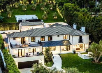 Cantora amada pelos brasileiros vive em mansão de R$ 77 milhões com 700 m² de área construída