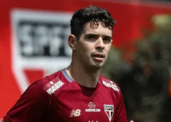 Oscar se aposenta mais rico do que Ronaldinho Gaúcho e Kaká