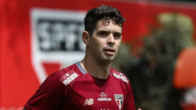 Oscar se aposenta mais rico do que Ronaldinho Gaúcho e Kaká