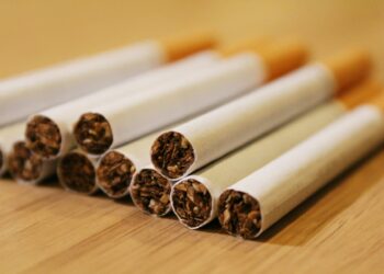 Parlamentares aprovam nova lei que proíbe venda de cigarros para nascidos a partir de 2009 nesta região