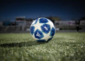 Emissora supera a Globo e fecha para transmitir a Champions League até 2031