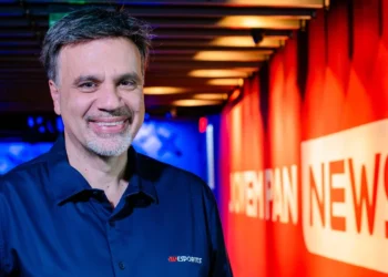 Mauro Beting supera pai do Chris e tem 7 empregos