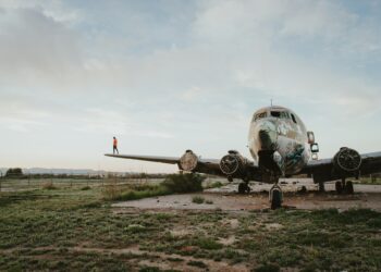 O que se sabe até agora sobre avião da União Soviética abandonado em São Paulo