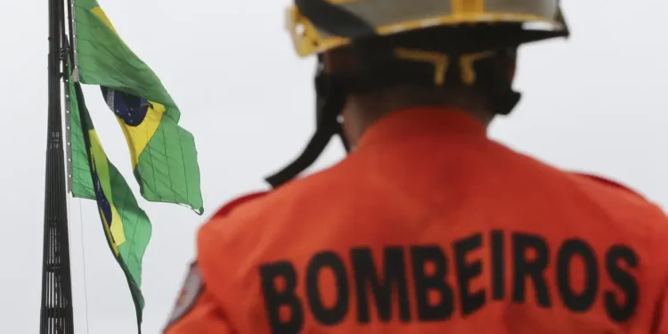 Idade máxima para se tornar bombeiro militar: depois disso acabam as chances