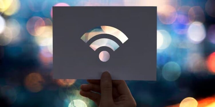 O perigo escondido em usar Wi-Fi de aeroportos e rodoviárias