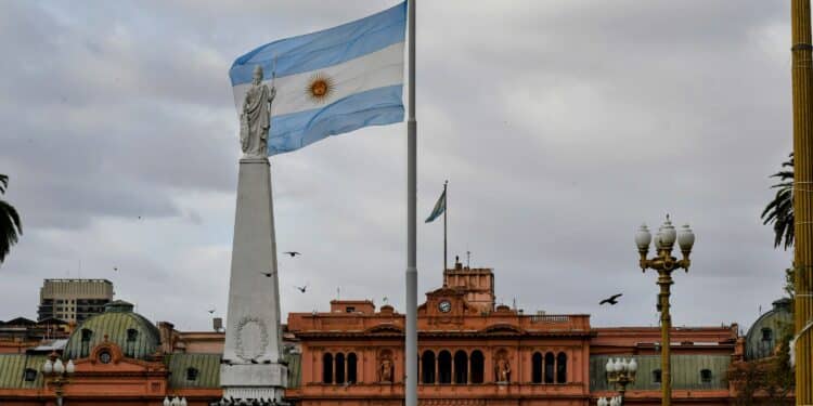 Argentina é alertada sobre cidadãos do país comprando terras ilegais na fronteira