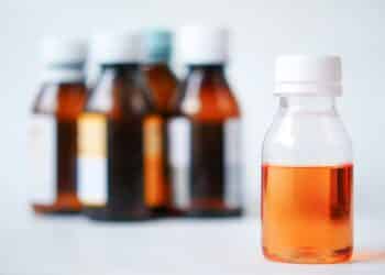 Quem sofre com problemas do coração pode tomar xarope para tosse?