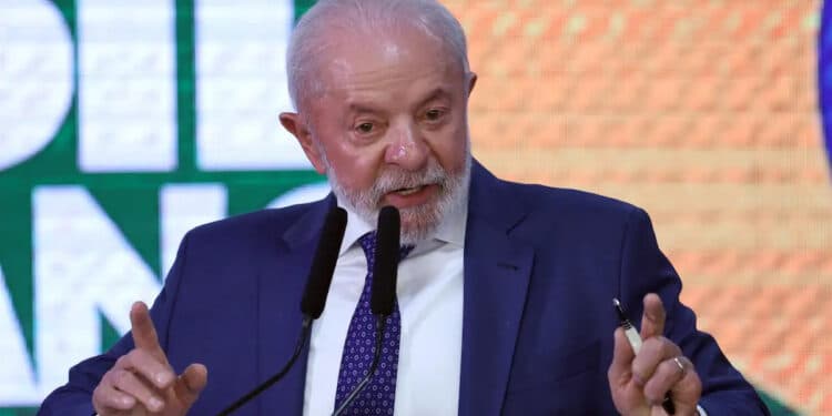 Lei sancionada por Lula garante novos direitos a pacientes do SUS
