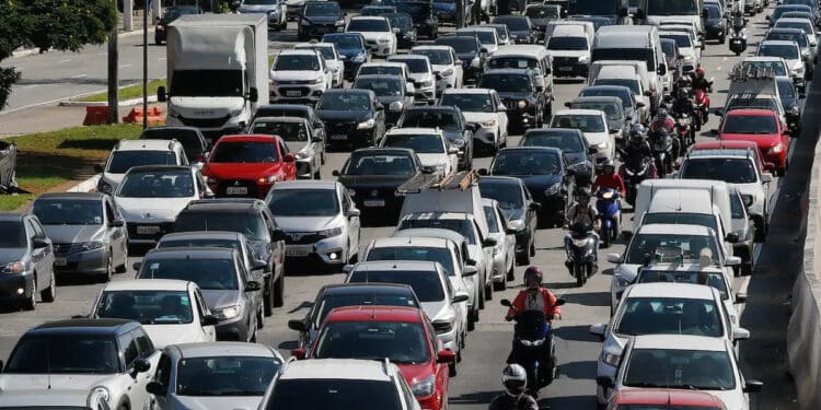 Brasileiros devem estar atentos a 6 mudanças nas leis de trânsito para 2026