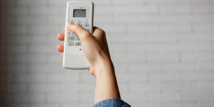 Tchau, ar-condicionado: truque alemão com garrafas refresca toda a casa