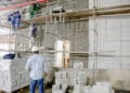 Material 15 vezes mais isolante que o concreto volta a ser usado na construção após quase 100 anos