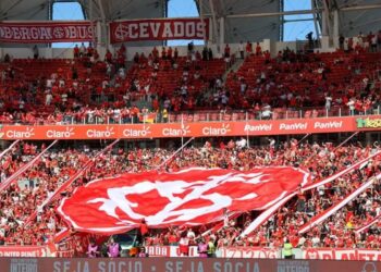 Xodó da torcida do Inter se lesiona e pode perder a Copa do Mundo