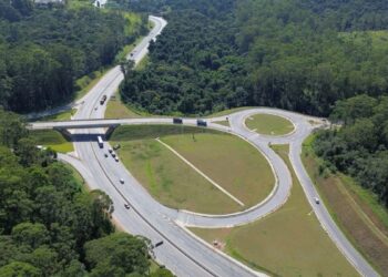 Rodovia ganha duas pistas em cada sentido e 12 novos retornos após investimento de R$ 800 milhões