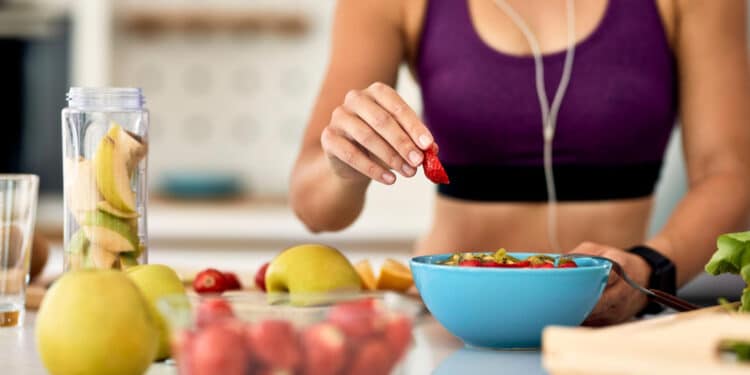 10 alimentos saudáveis que nutricionistas adoram incluir na dieta